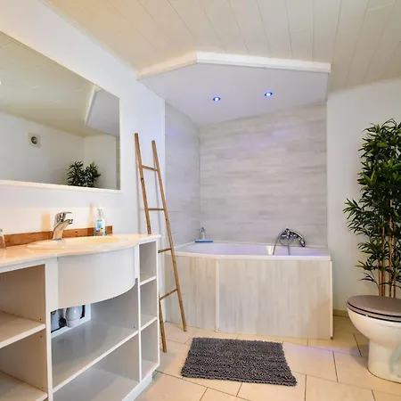 Luxury Pool In Goesnes, Cleaning Included Goesnes