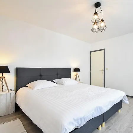 Holiday home Luxury Pool In Goesnes, Cleaning Included *