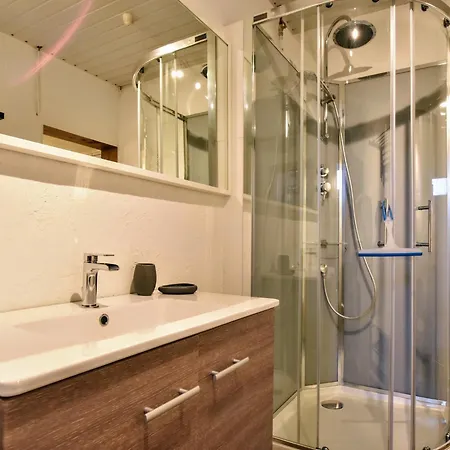 Holiday home Luxury Pool In Goesnes, Cleaning Included *